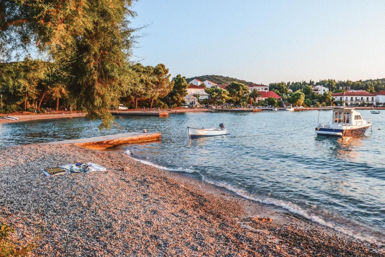 Apartmani Nerium Lovište エクステリア 写真